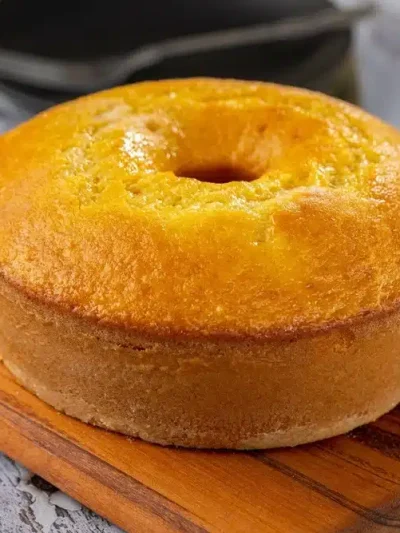 Pastel Casero de Harina de Maíz Esponjoso